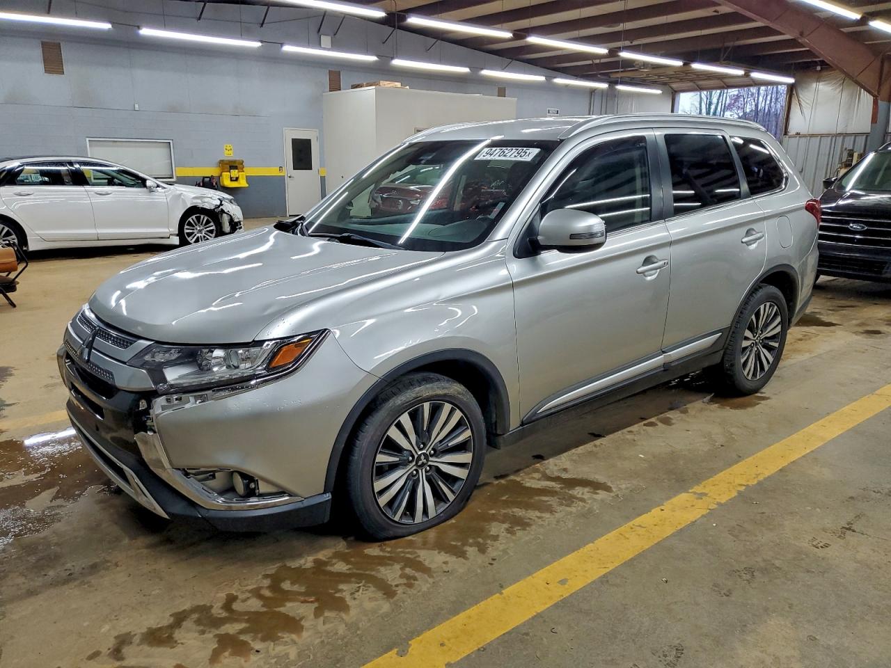 Mitsubishi Outlander Se Image 1