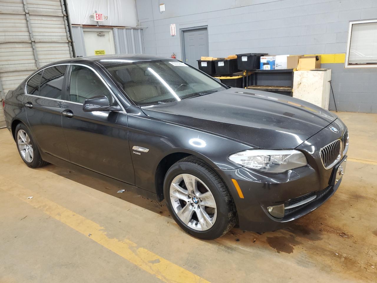 BMW 5 Series Xi Image 3