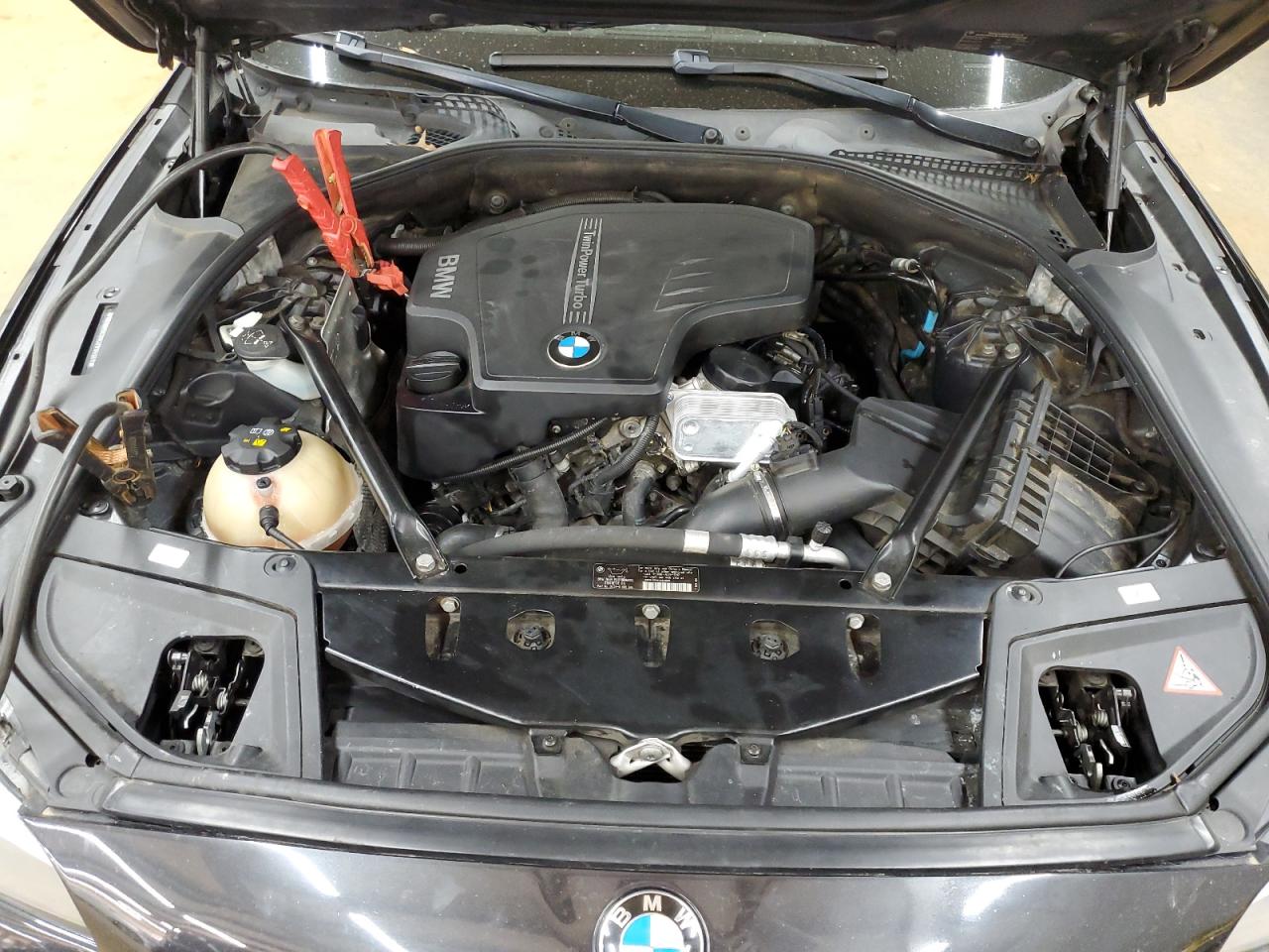 BMW 5 Series Xi Image 6