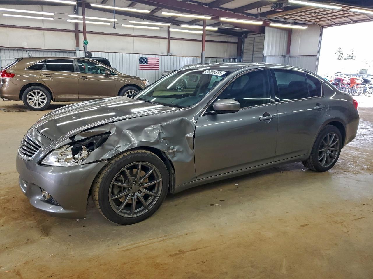 INFINITI G37 Image 1