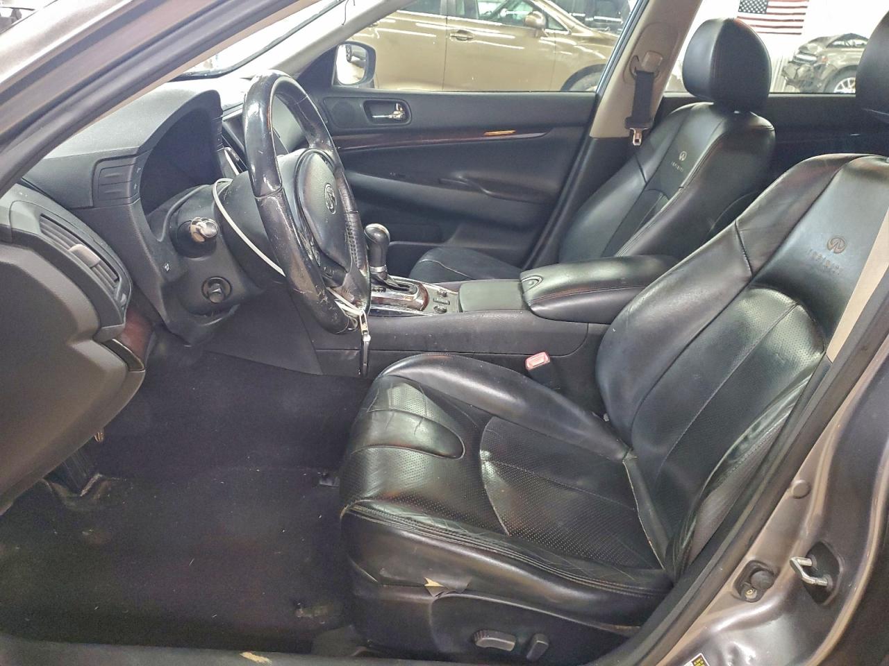 INFINITI G37 Image 6