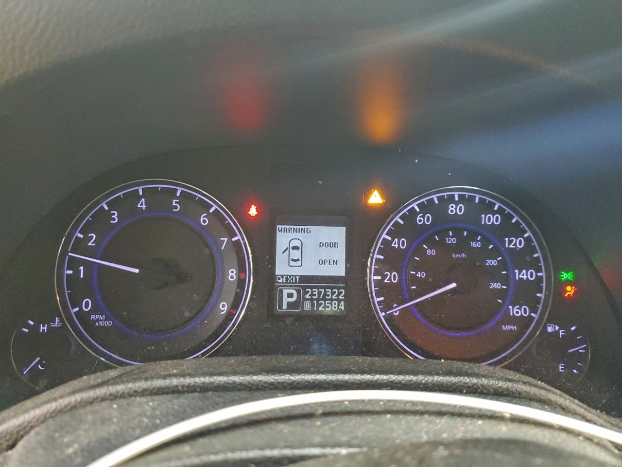 INFINITI G37 Image 12