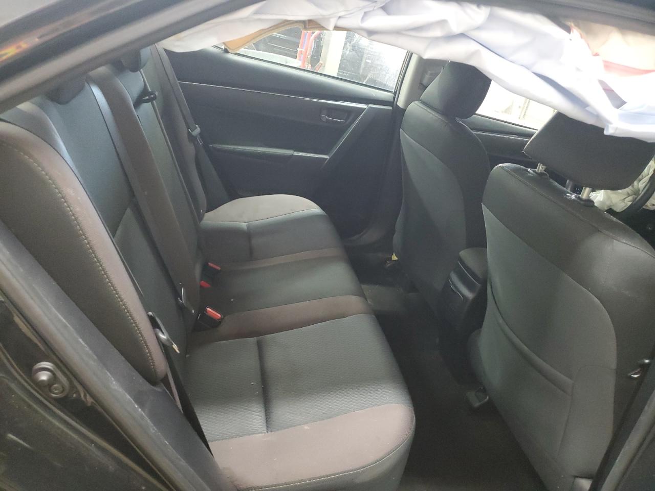 Toyota Corolla L Image 12