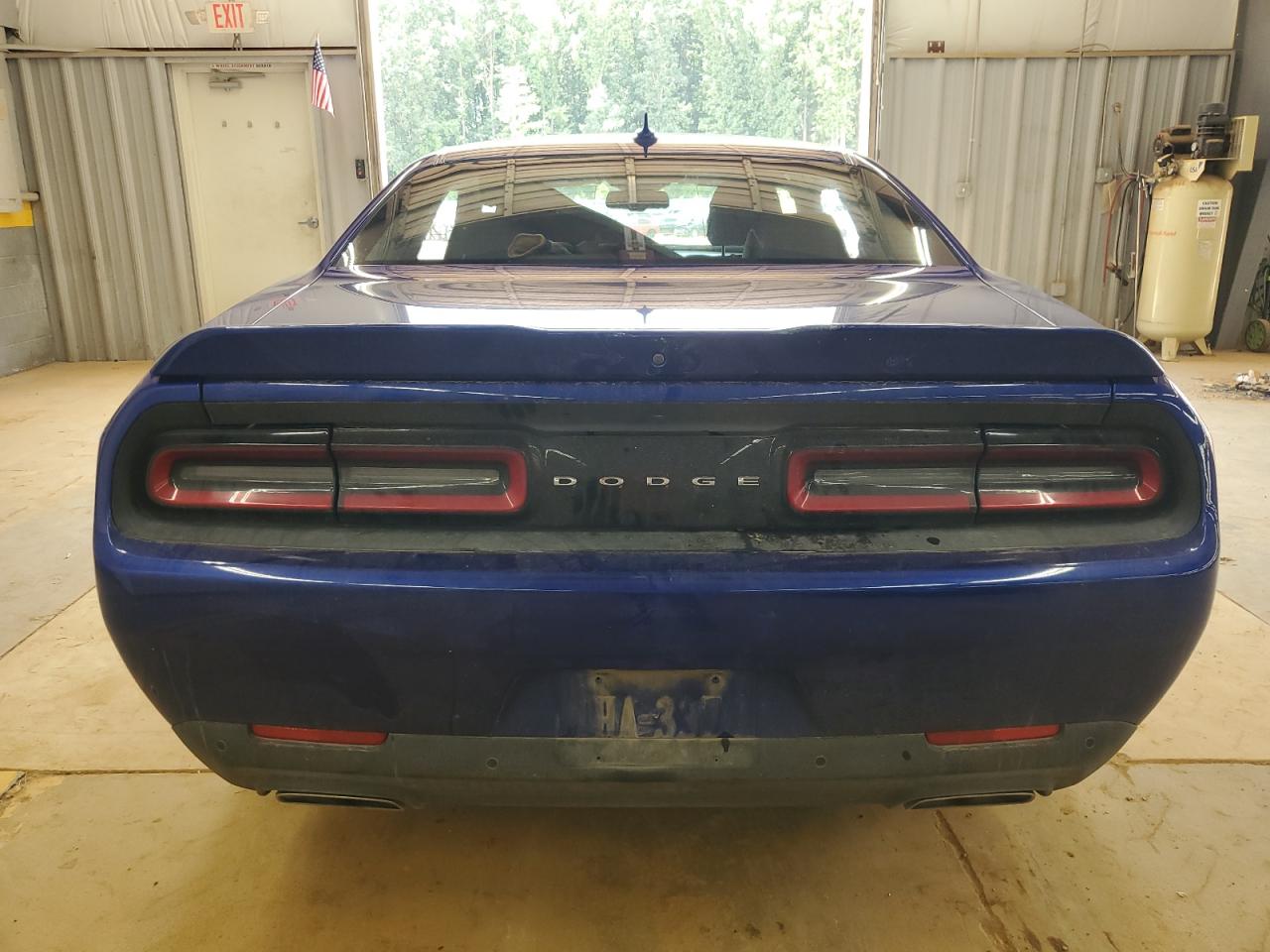 Dodge Challenger R/t Image 6