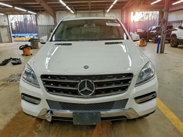 Mercedes-Benz M-Class 350 Bluetec Image 4