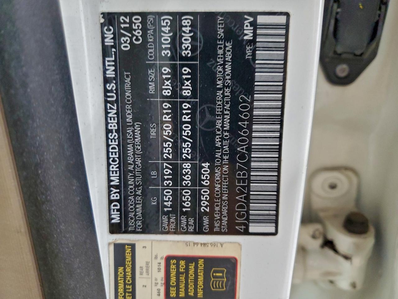 Mercedes-Benz M-Class 350 Bluetec Image 10