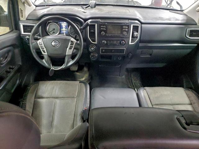 Nissan Titan S Image 9
