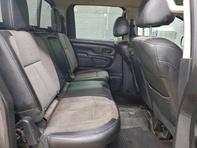 Nissan Titan S Image 5