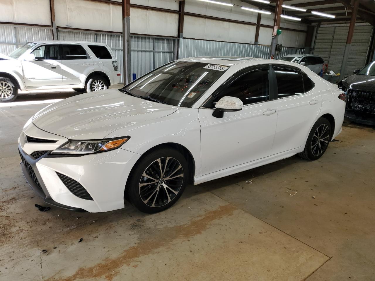 Toyota Camry L Image 1