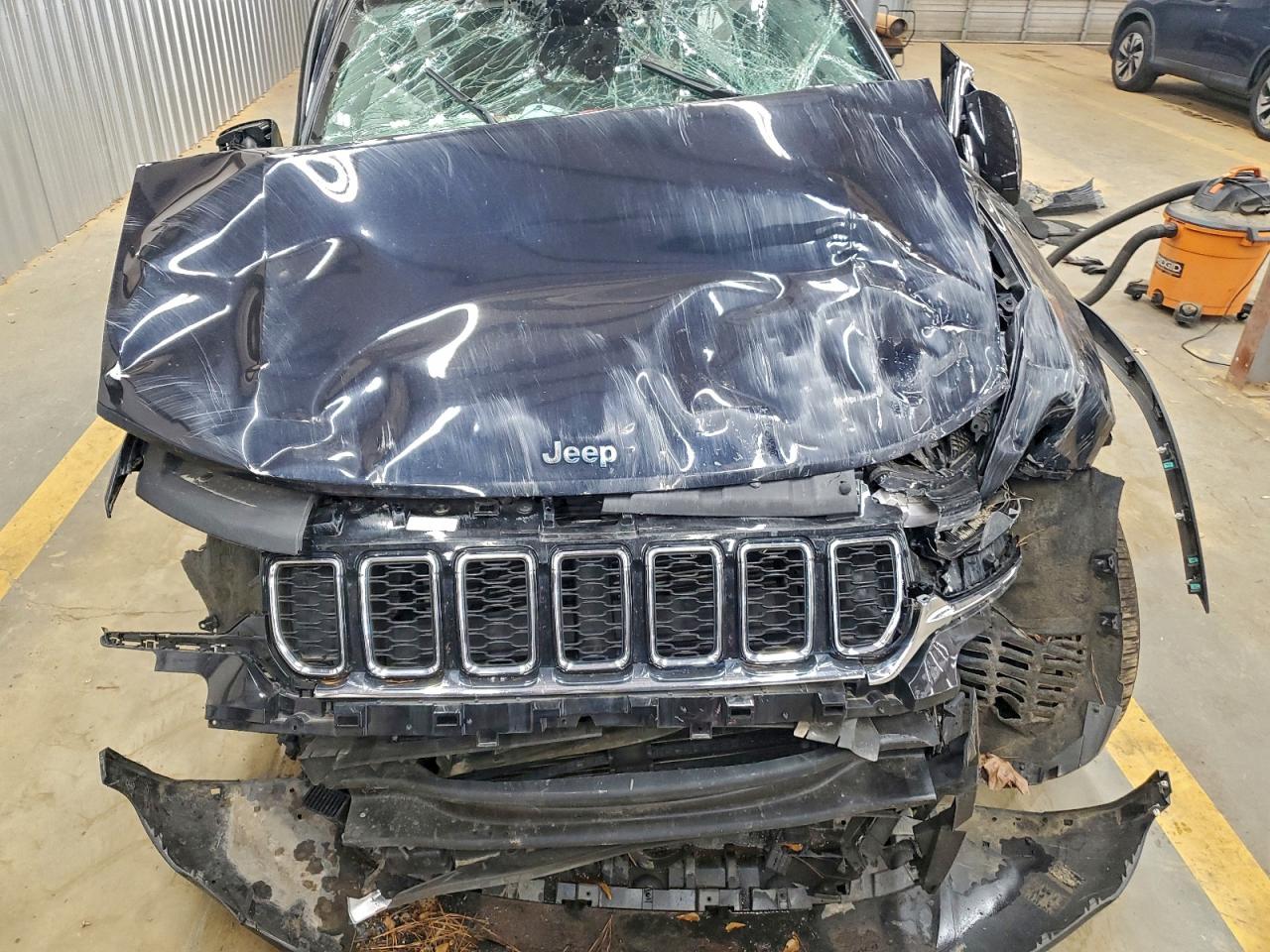 Jeep Grand Cherokee Limited 4xe Image 8