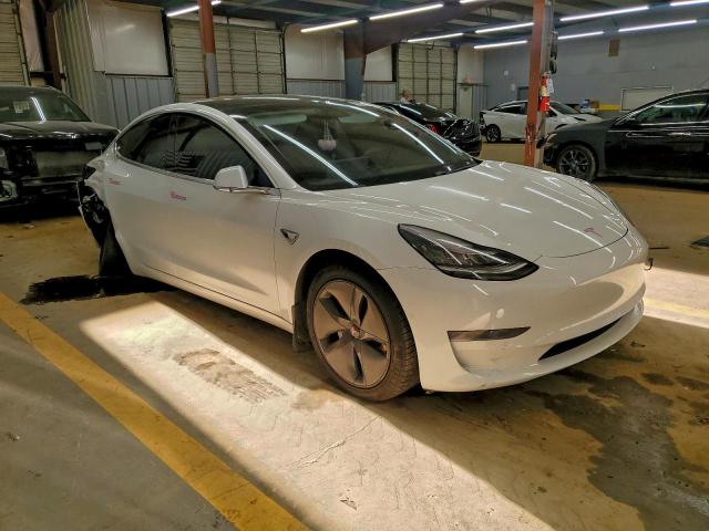 Tesla Model 3 Image 5