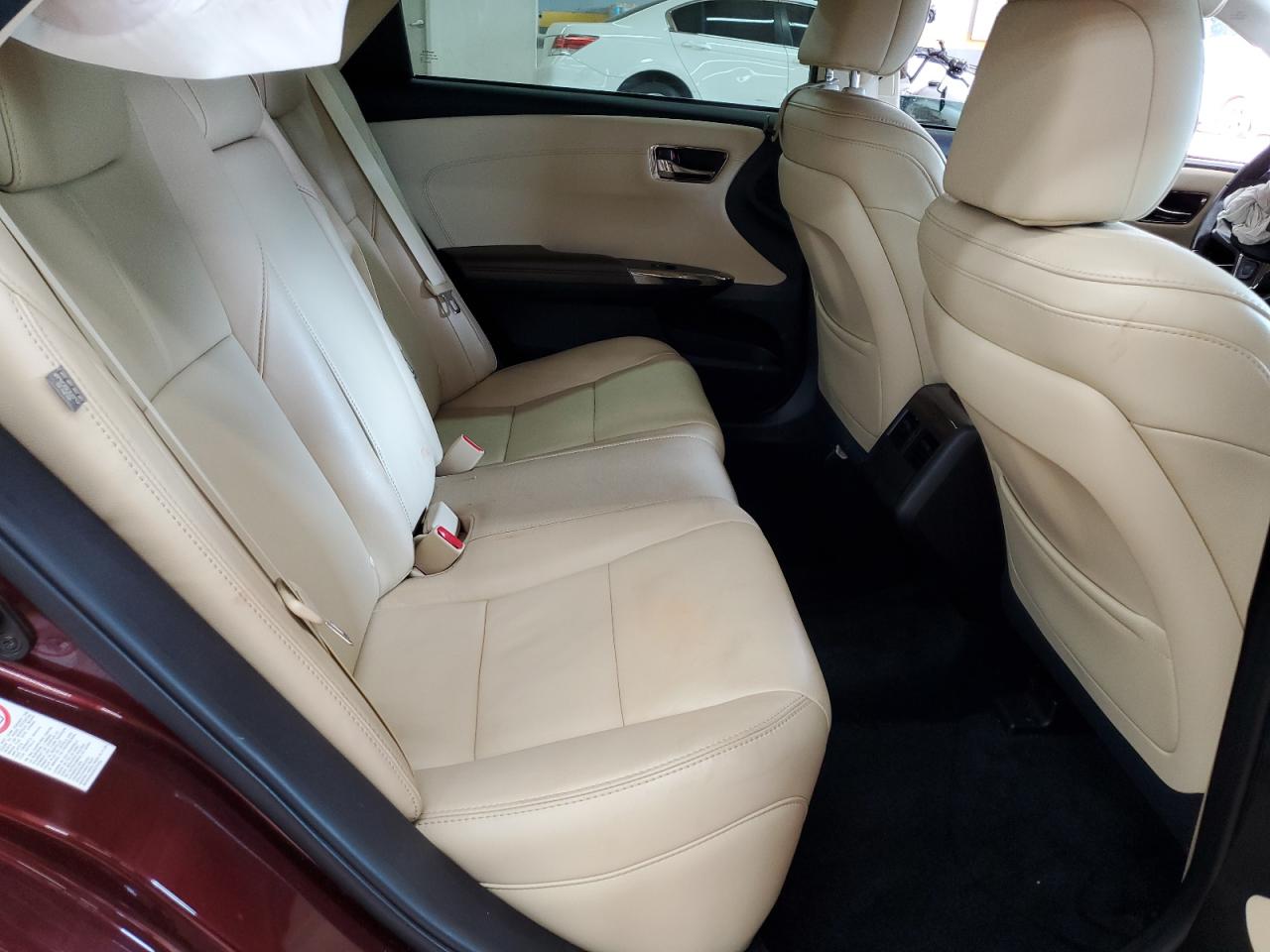 Toyota Avalon Xle Image 2