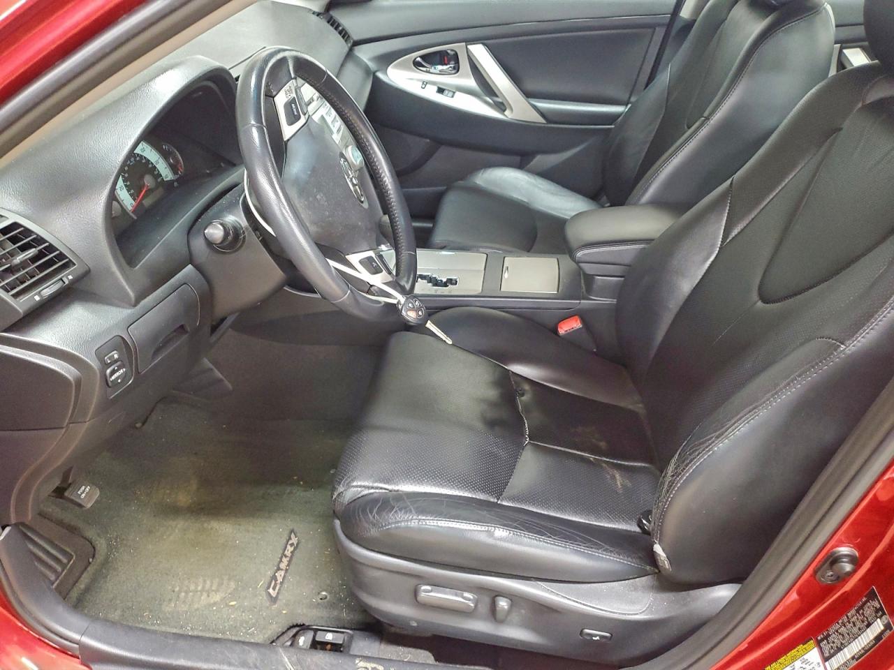 Toyota Camry Ce Image 5