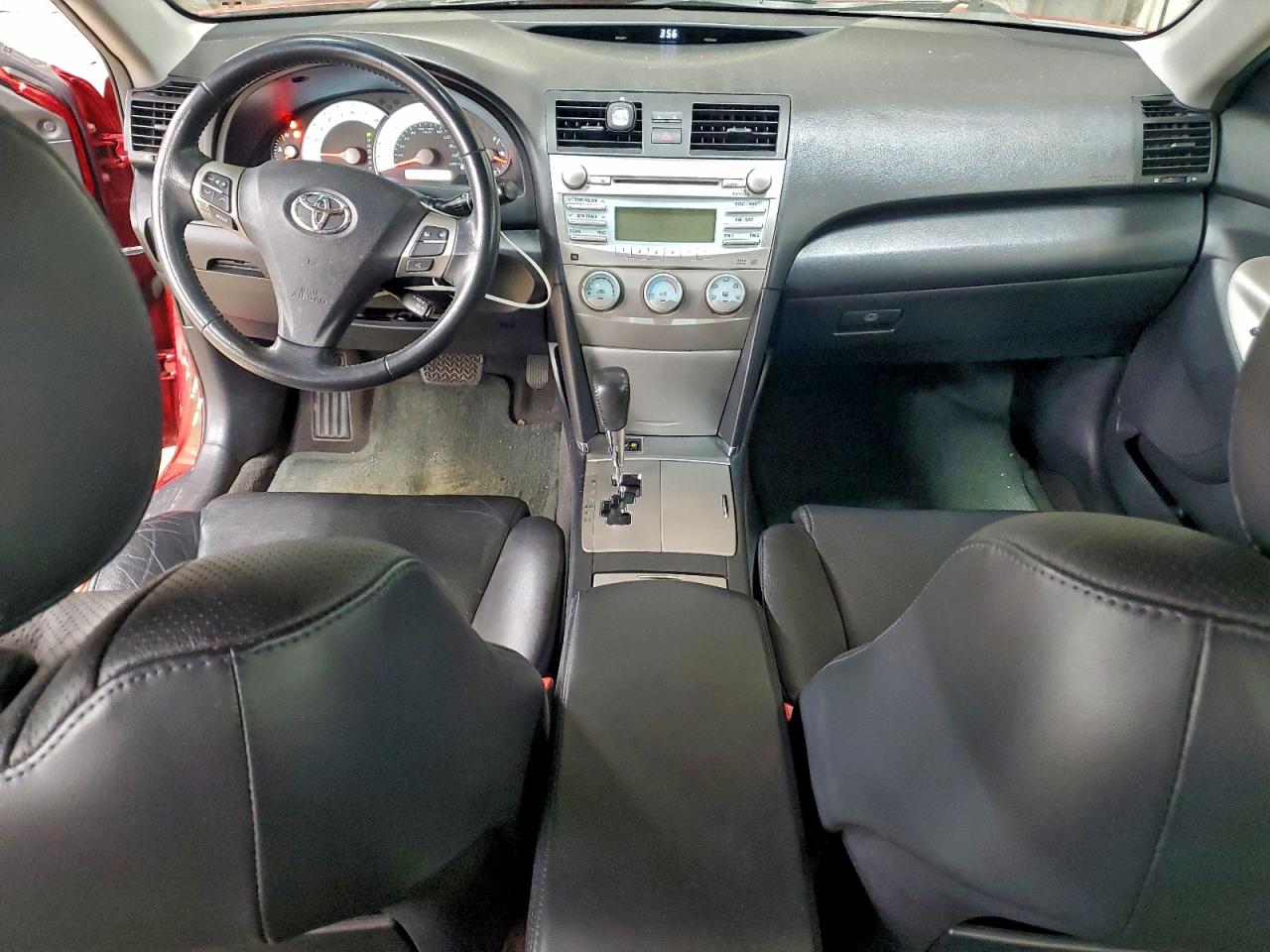 Toyota Camry Ce Image 11