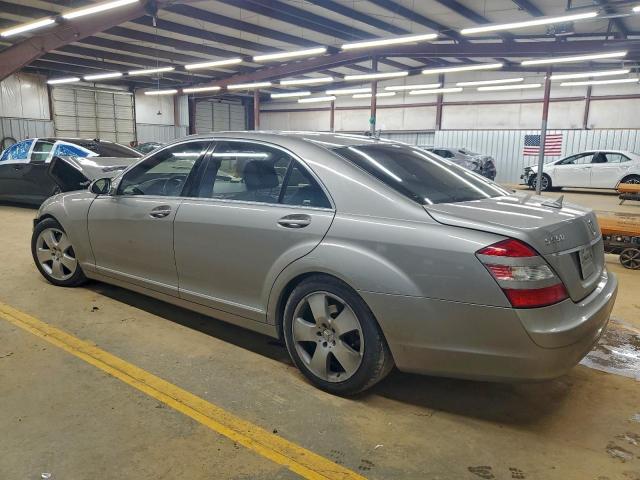 Mercedes-Benz S-Class 550 Image 4
