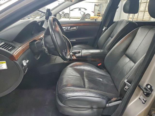 Mercedes-Benz S-Class 550 Image 8