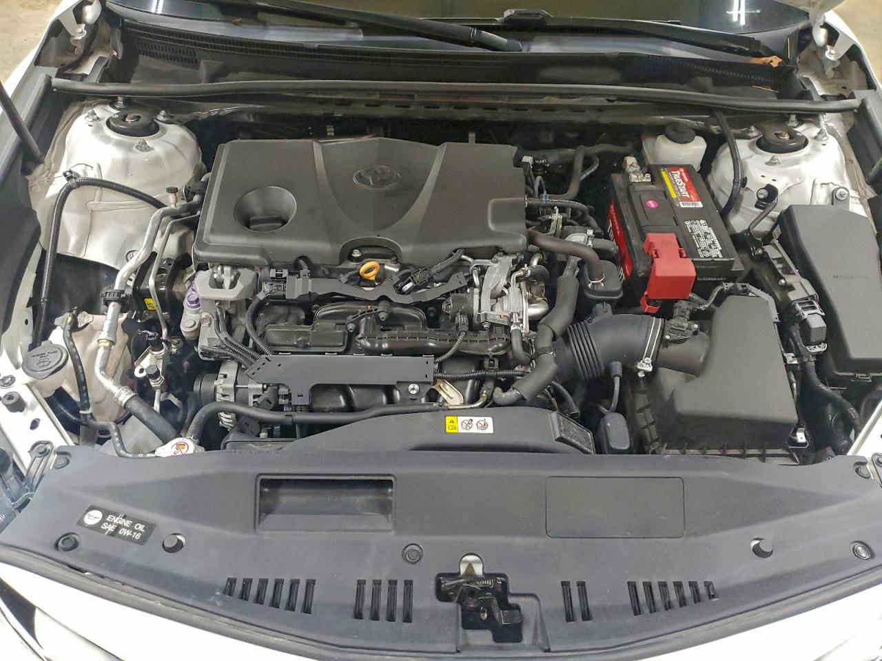 Toyota Camry L Image 8