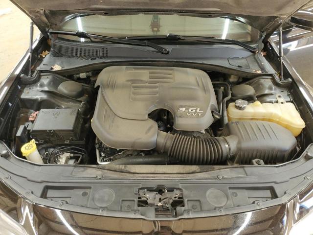 Chrysler 300 S Image 11