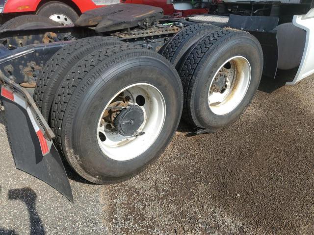 International Lt625 Image 8