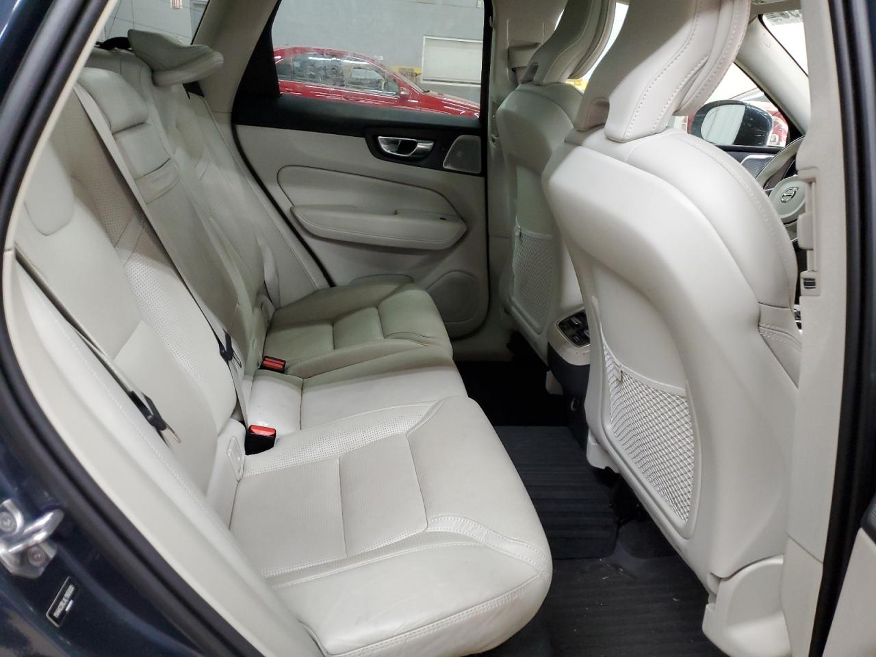 Volvo XC60 T6 Inscription Image 9