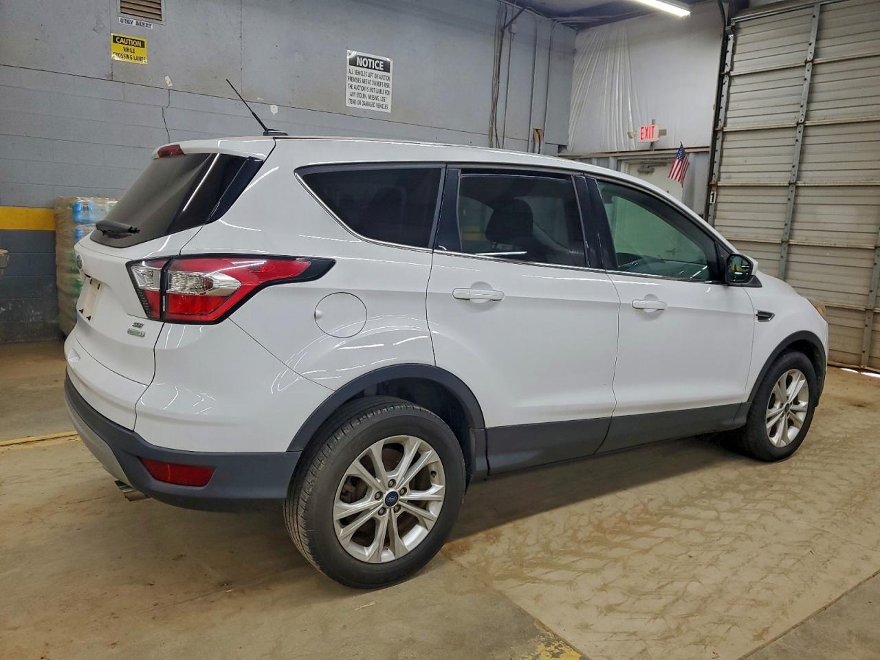 Ford Escape Se Image 5