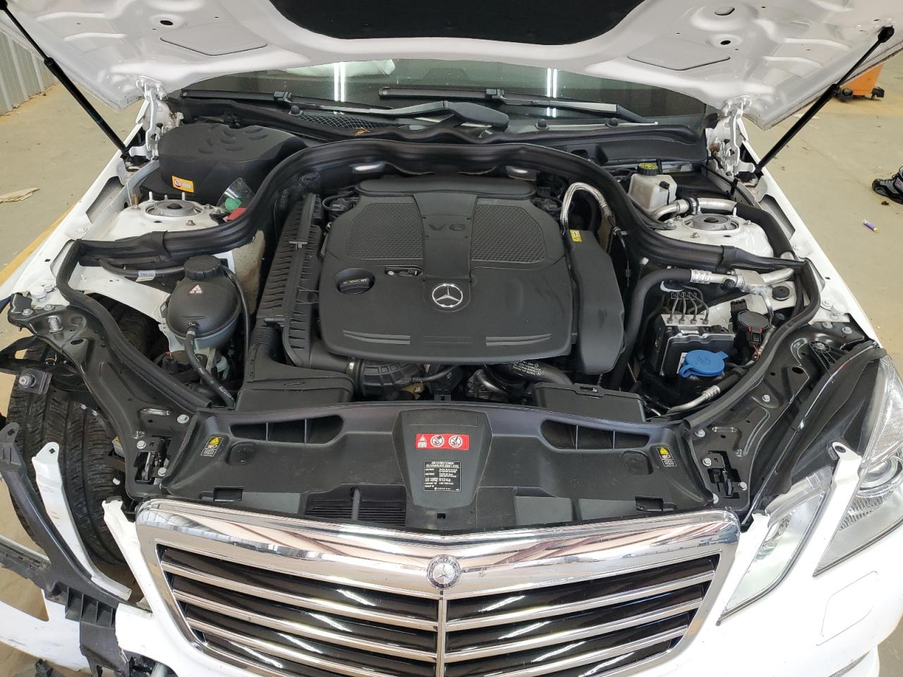 Mercedes-Benz E-Class 350 Image 6