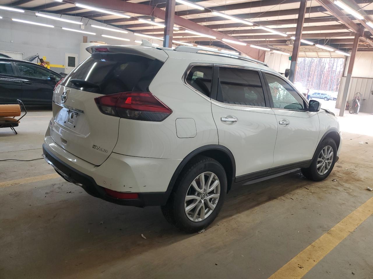 Nissan Rogue S Image 5