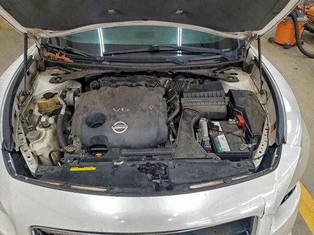 Nissan Maxima S Image 7