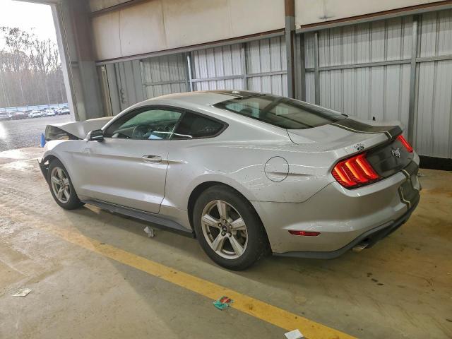 Ford Mustang Image 2