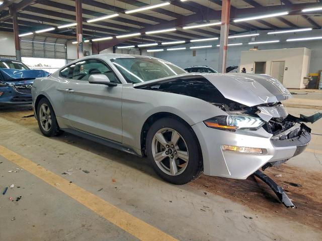 Ford Mustang Image 4