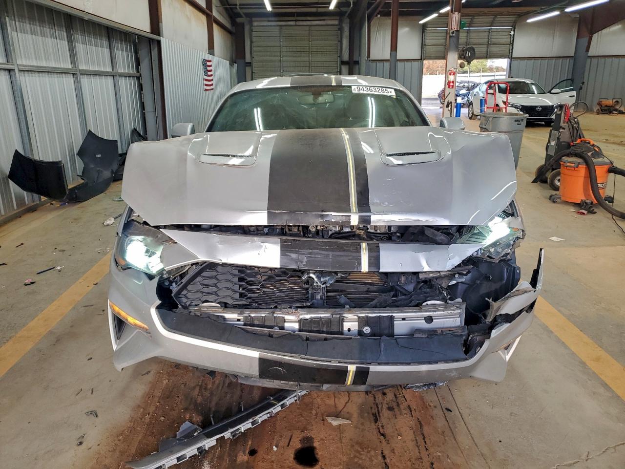 Ford Mustang Image 9