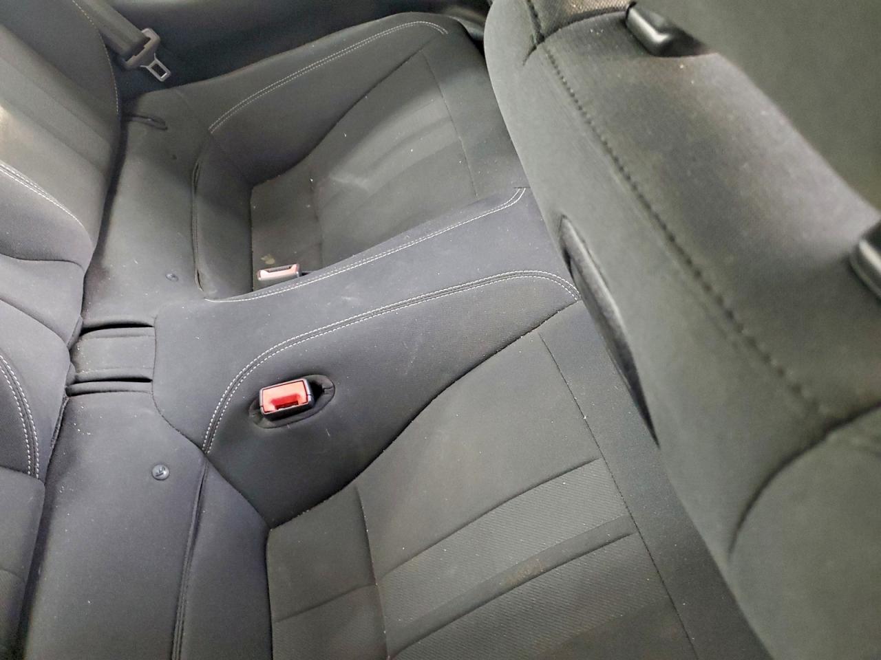 Ford Mustang Image 12