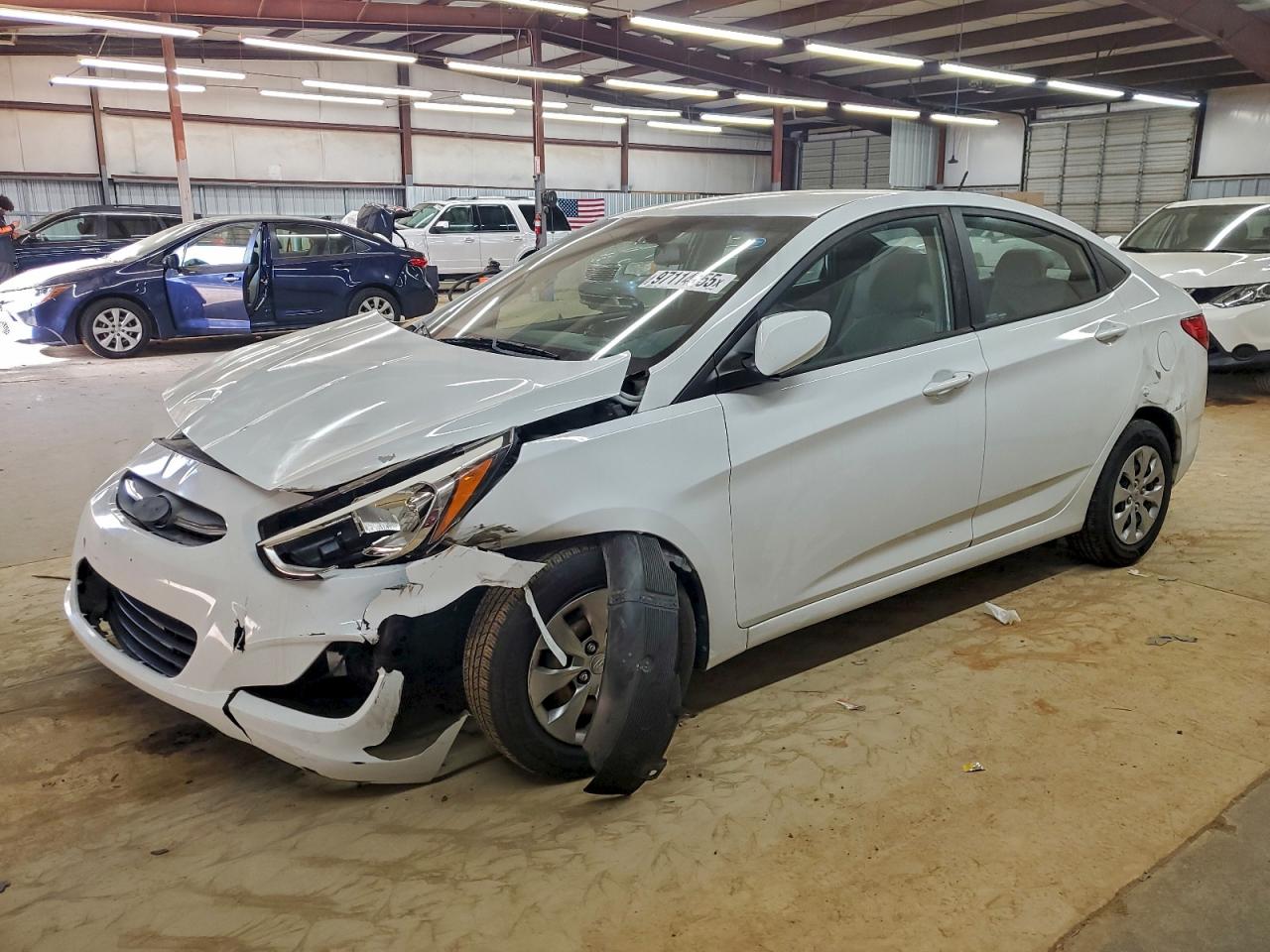 Hyundai ACCENT Se Image 1