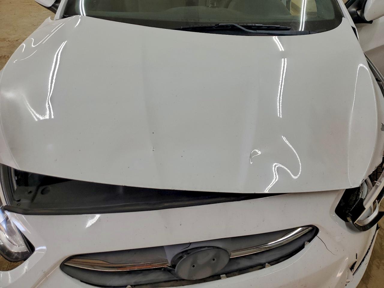 Hyundai ACCENT Se Image 11