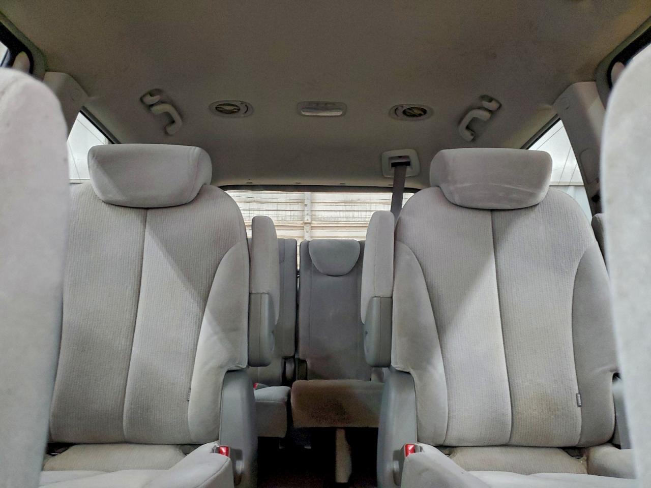 Kia Sedona Ex Image 13