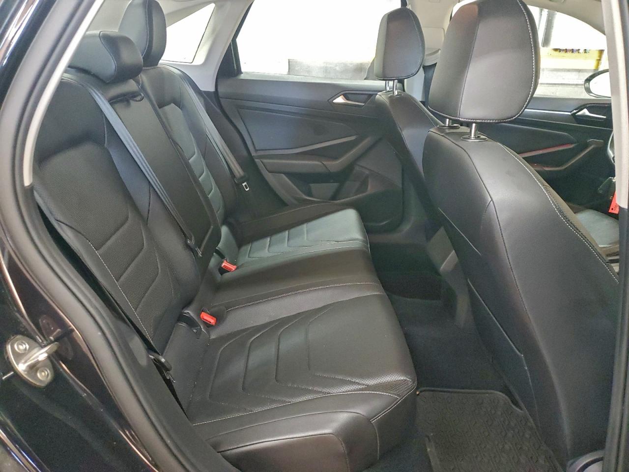 Volkswagen Jetta Sel Premium Image 8