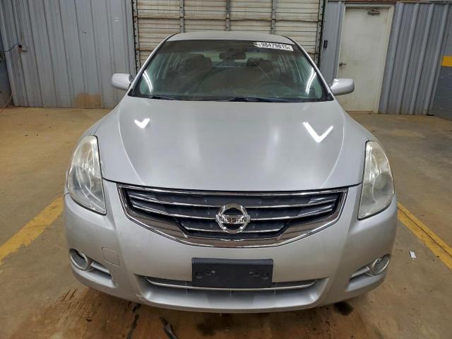Nissan Altima Base Image 4