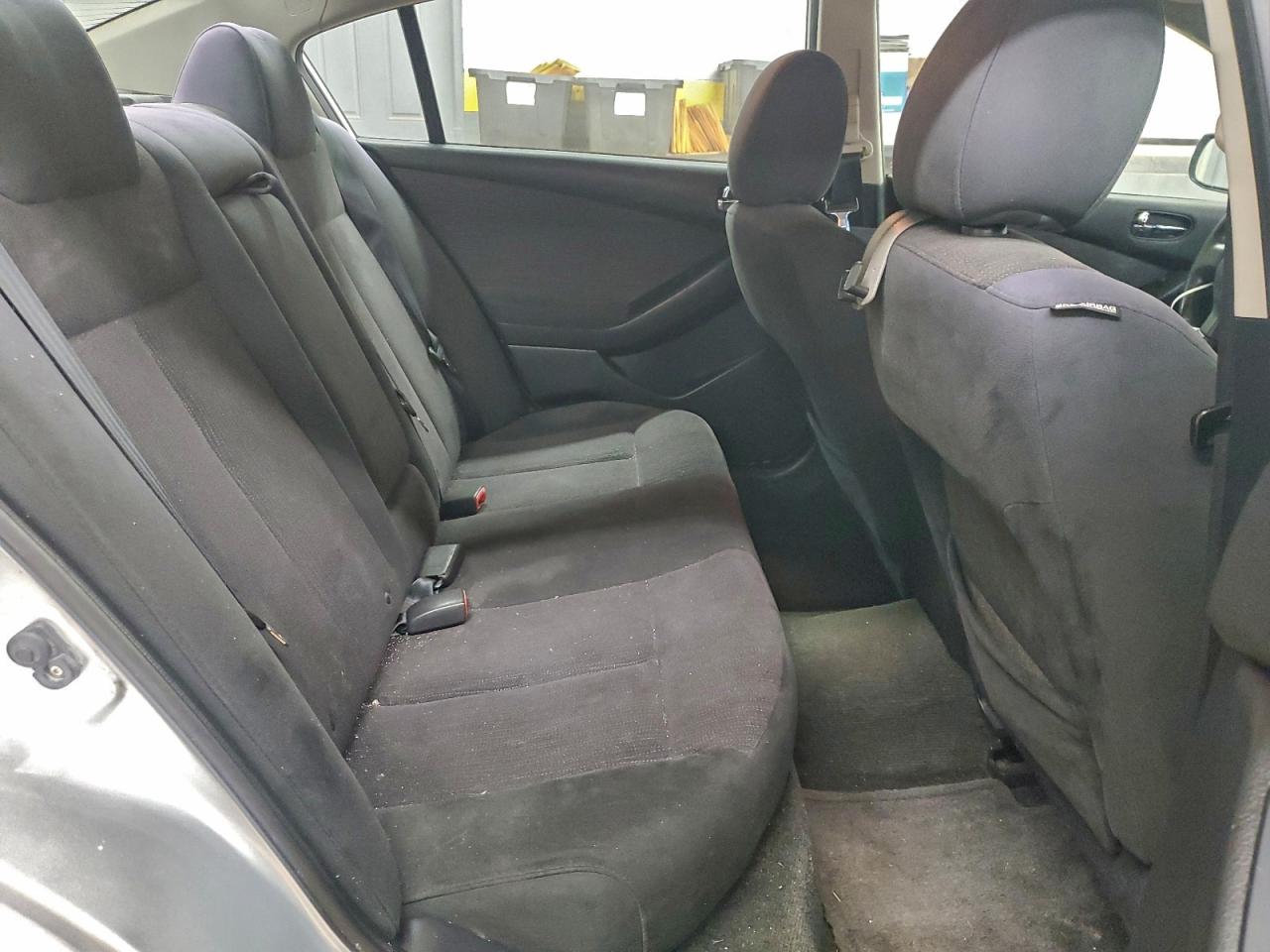 Nissan Altima Base Image 10