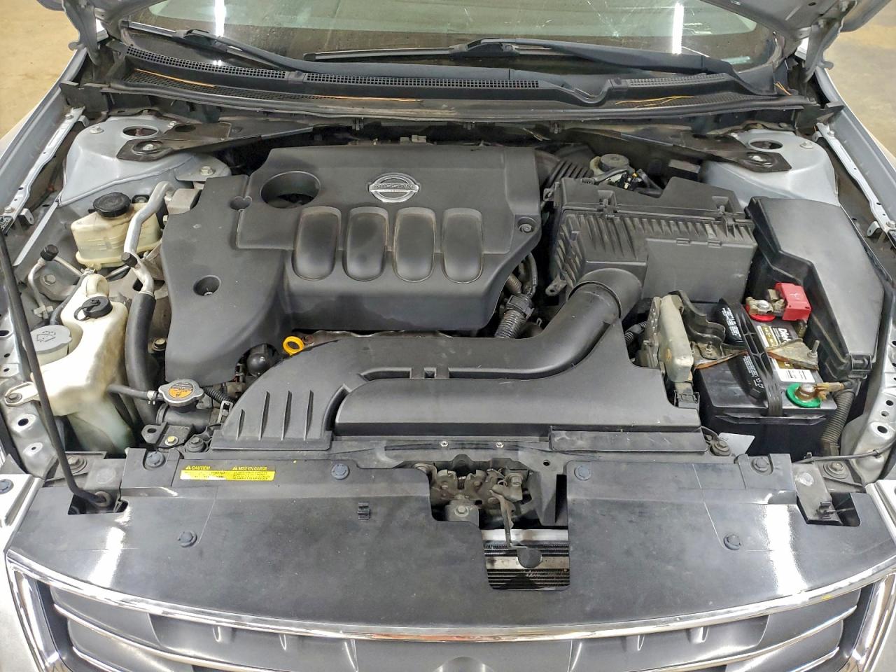 Nissan Altima Base Image 11