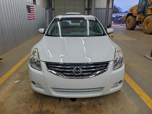 Nissan Altima Sr Image 10