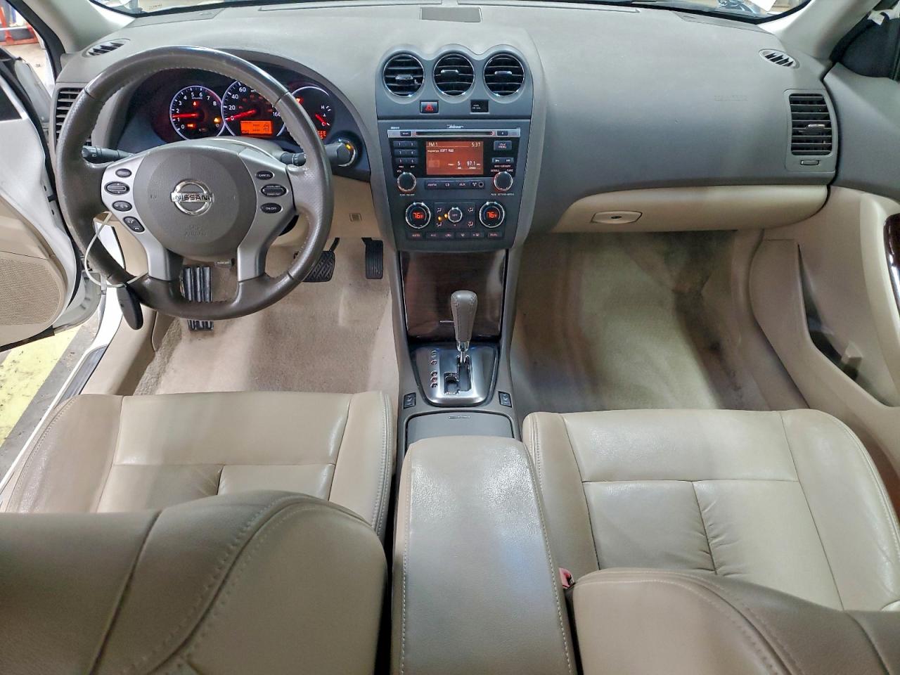 Nissan Altima Sr Image 3