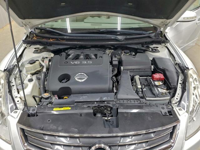 Nissan Altima Sr Image 9