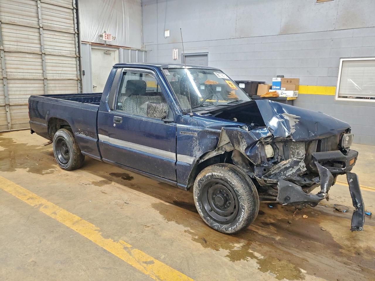 Mitsubishi Mighty Max Image 11