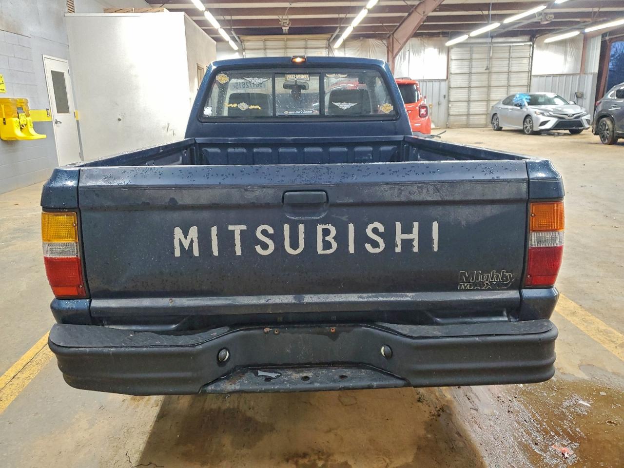 Mitsubishi Mighty Max Image 3