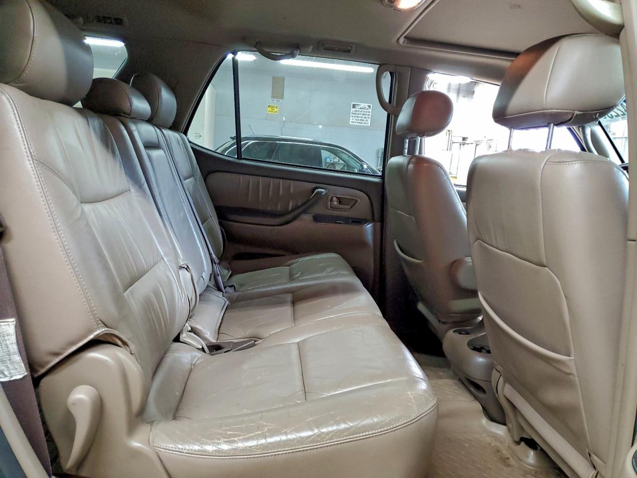 Toyota Sequoia Limited Image 2