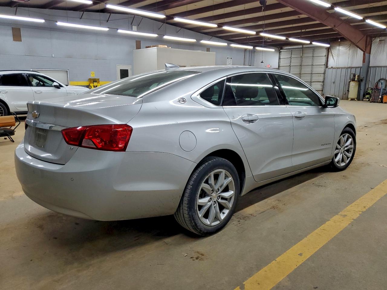 Chevrolet Impala Lt Image 11