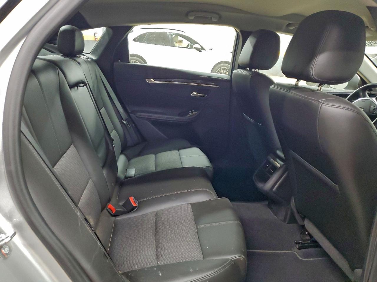 Chevrolet Impala Lt Image 12