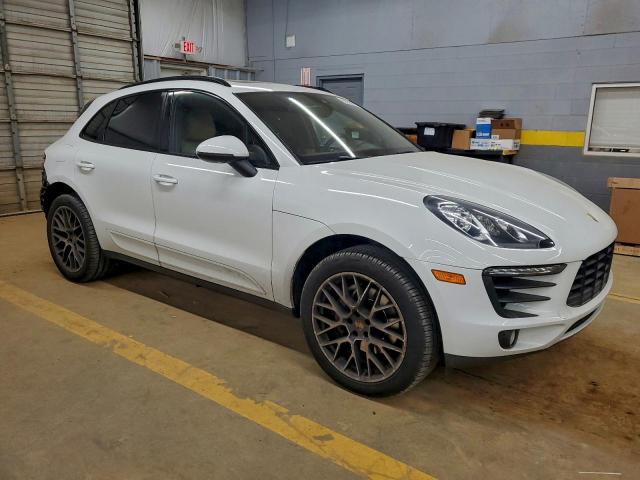 Porsche Macan S Image 3