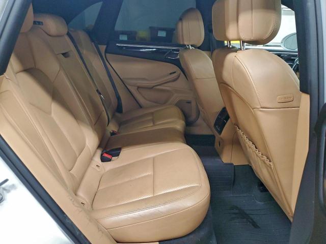 Porsche Macan S Image 11