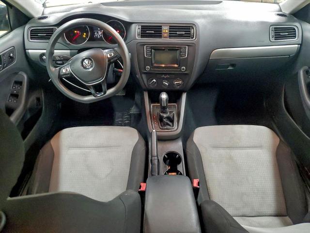 Volkswagen Jetta S Image 4